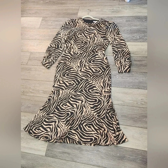 Chelsea 28 zebra print long sleeve fitted sexy midi dress - Picture 10 of 11